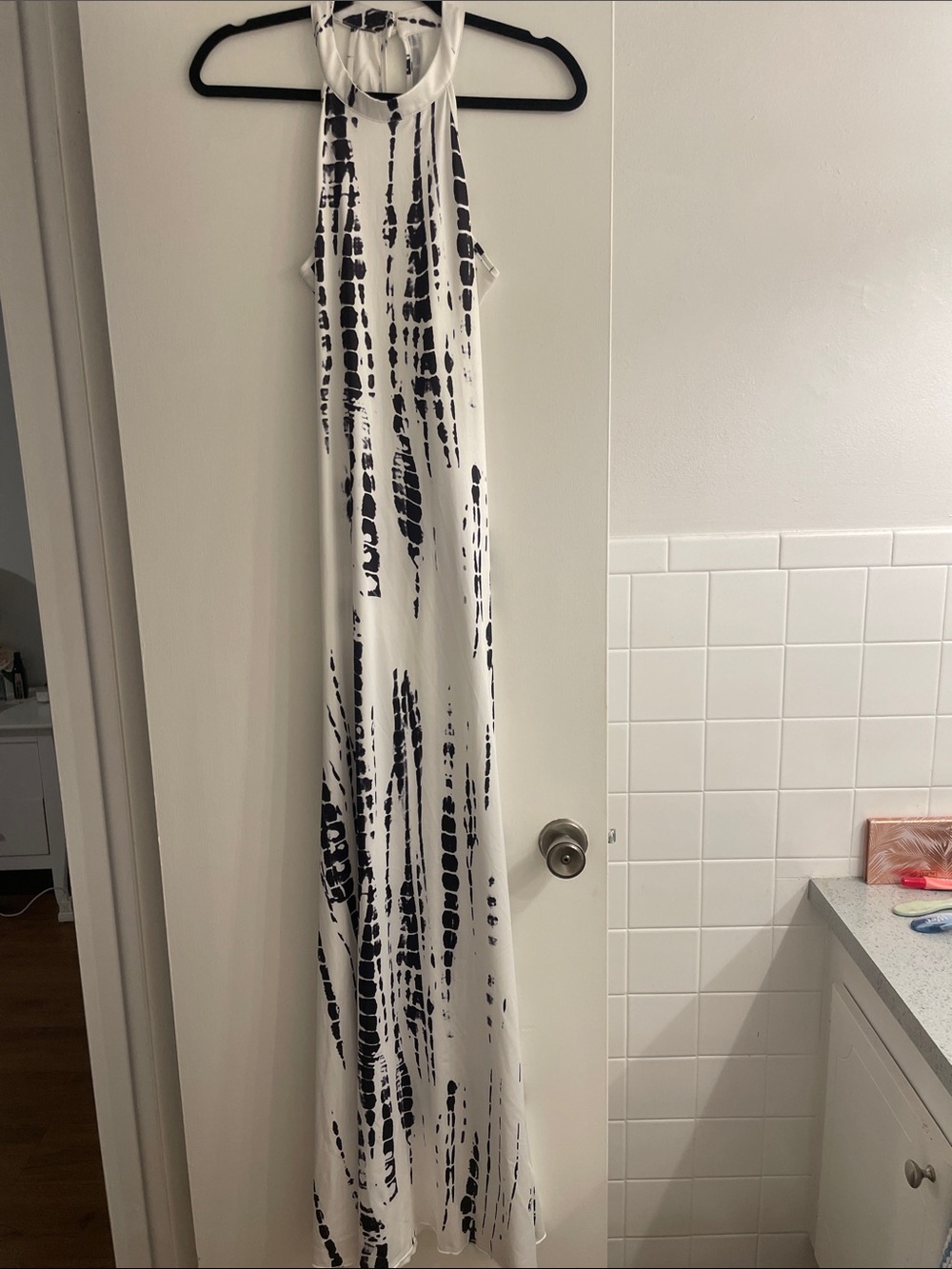 Saint Tropez West White Maxi Dress with Black Abstract Print